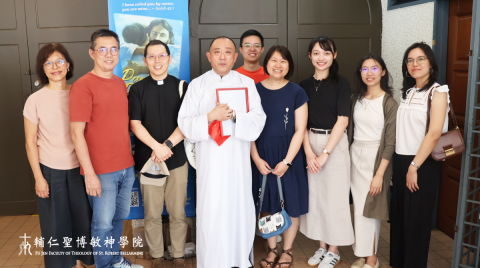 八打靈聖依納爵天主堂與副本堂鄧英偉神父 (CDD)合影.png
